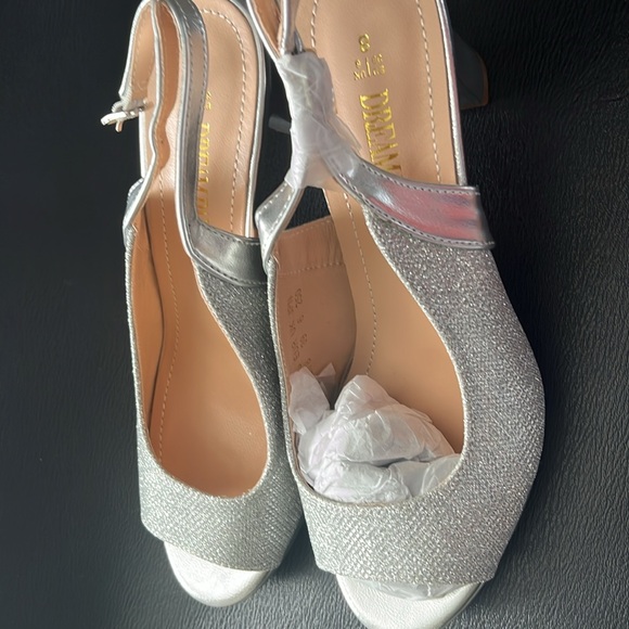 Dream Pairs silver wedged hill shoes - Picture 2 of 10